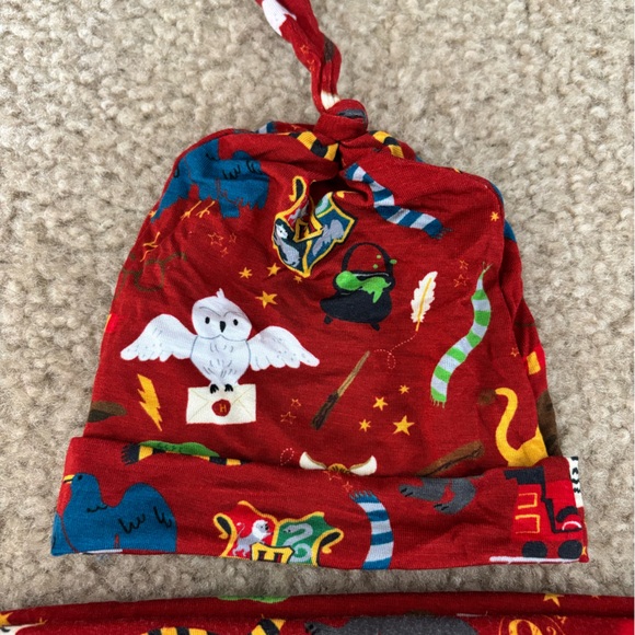 Little Sleepies Harry Potter Swaddle Blanket and Hat - Picture 6 of 7